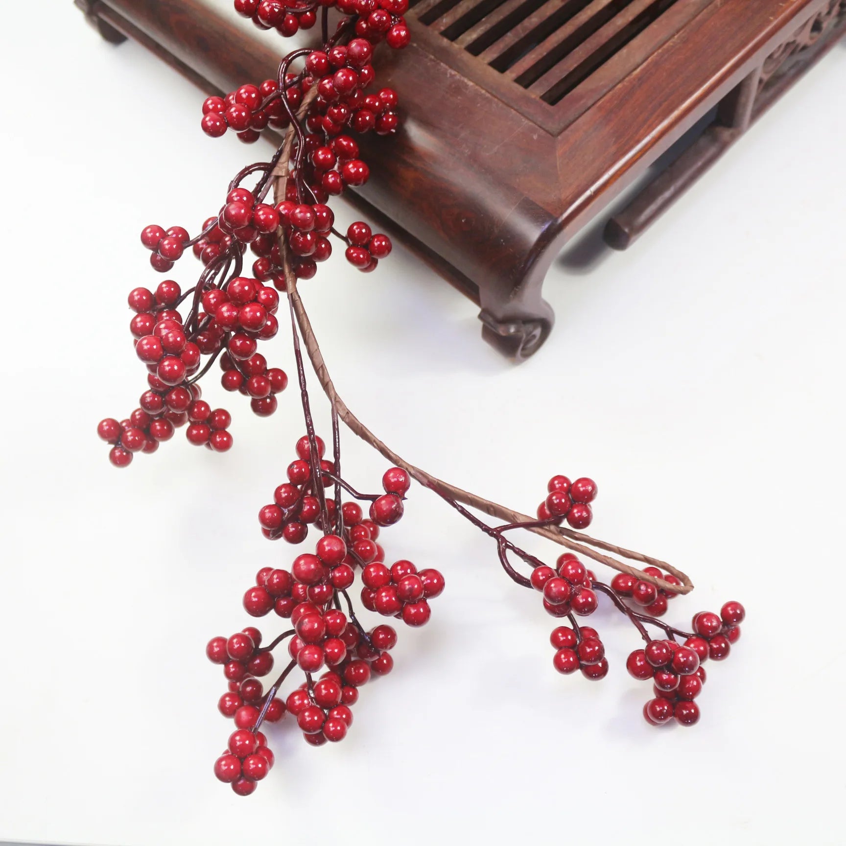 5.9ft/180cm Red Berry Christmas Garland Optional lighting Gold Silver Berry Artificial Garland Christmas Decoration for New Year